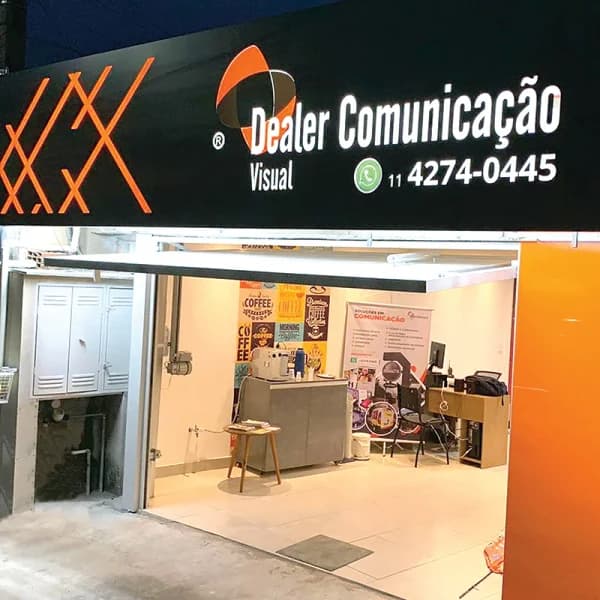 Dealer Visual — equipe, fachadas e loja física